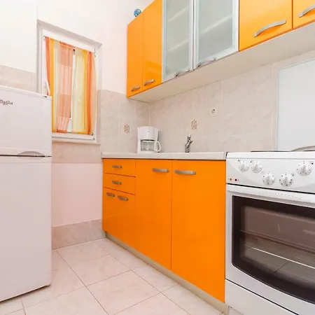 Tonka Apartment *