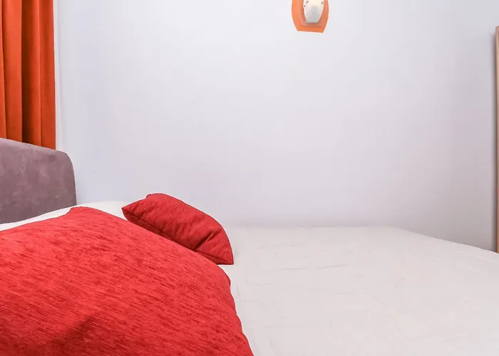 Tonka Apartament *