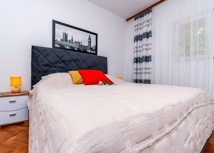 Tonka Apartament Donji Okrug (Ciovo)