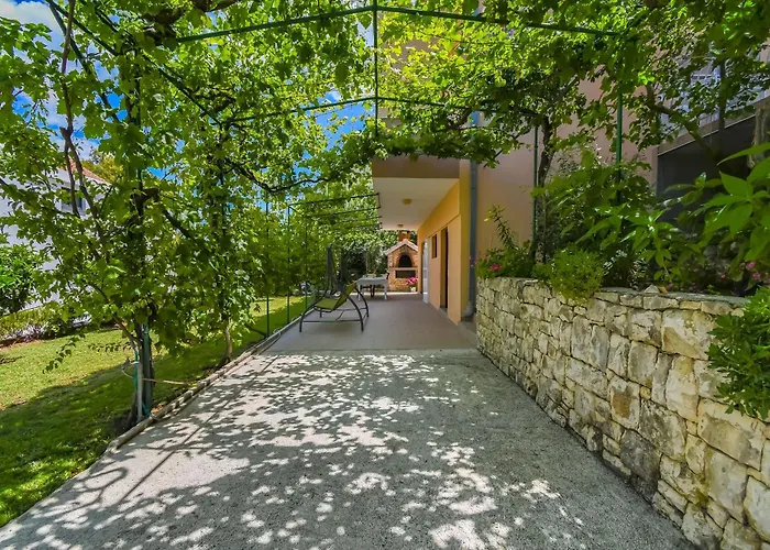 Apartament Tonka *