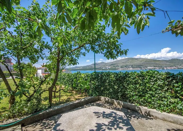 Apartament Tonka Donji Okrug (Ciovo)