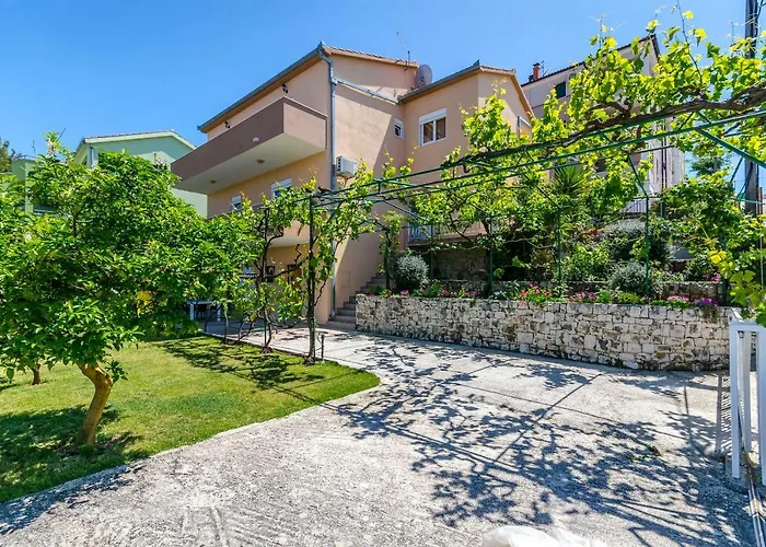 Apartament Tonka *