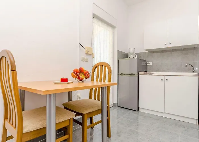 Tonka Apartament Donji Okrug (Ciovo)